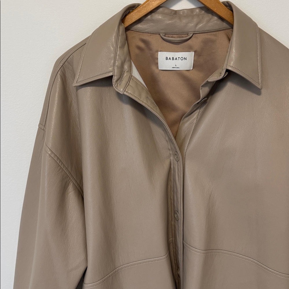 Babaton Pelli Shirt Jacket Vegan Leather Button-Down Relaxed Fit Cream SzL